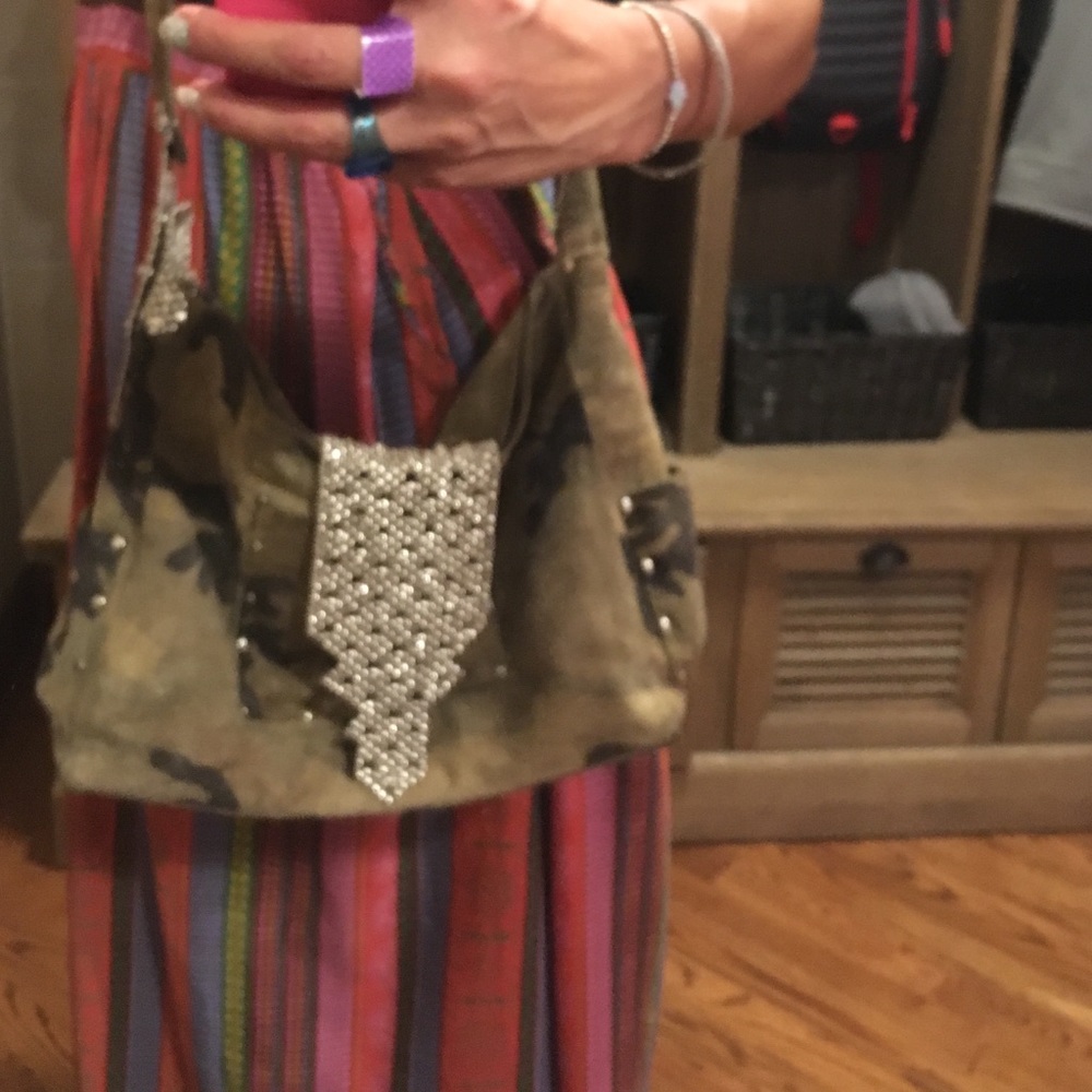 Sergio Gutierrez Liquid metal shoulder bag